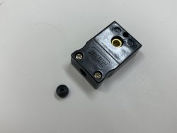 Photo9: Color in Section 2, JIS C1610-1995　Miniature Thermocouple Jack