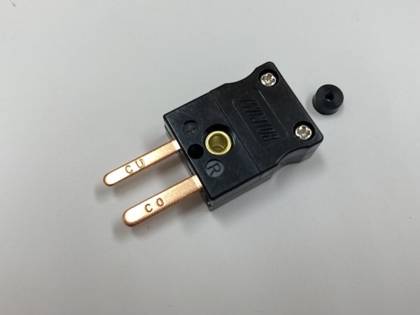 Photo7: Color in Section 2, JIS C1610-1995　Miniature Thermocouple Plug (7)
